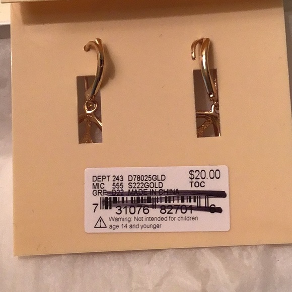 NWT: Dillards Goldtone Earrings - Picture 2 of 2